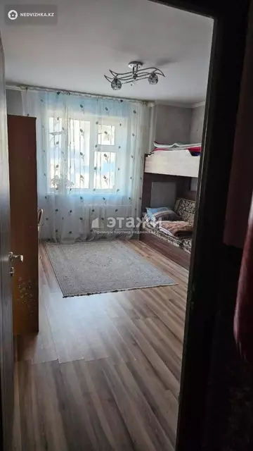 3-комнатная квартира, этаж 10 из 10, 96 м²