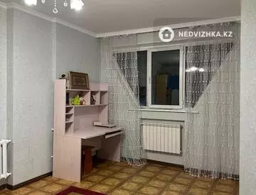 3-комнатная квартира, этаж 2 из 9, 73 м², на длительный срок