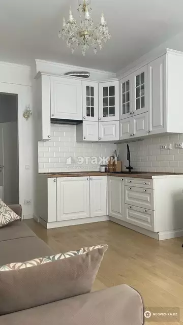 2-комнатная квартира, этаж 4 из 10, 50 м²