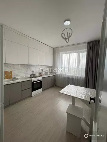 1-комнатная квартира, этаж 5 из 15, 38 м²