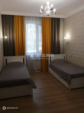 3-комнатная квартира, этаж 2 из 10, 102 м²