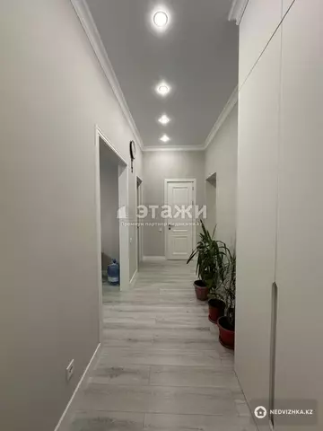 3-комнатная квартира, этаж 2 из 9, 80 м²