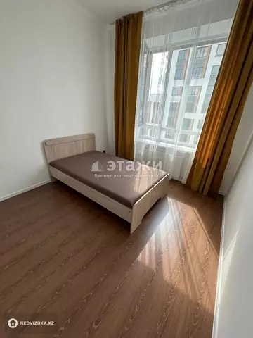 2-комнатная квартира, этаж 9 из 9, 36 м²
