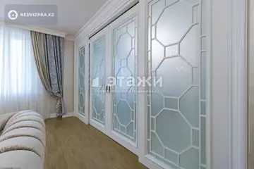 3-комнатная квартира, этаж 11 из 13, 160 м²