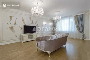 3-комнатная квартира, этаж 11 из 13, 160 м²