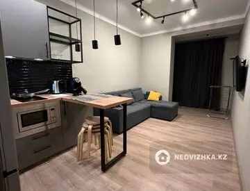 2-комнатная квартира, этаж 4 из 17, 45 м², на длительный срок