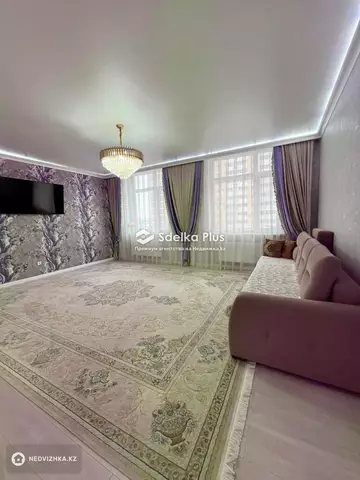4-комнатная квартира, этаж 3 из 17, 130 м²