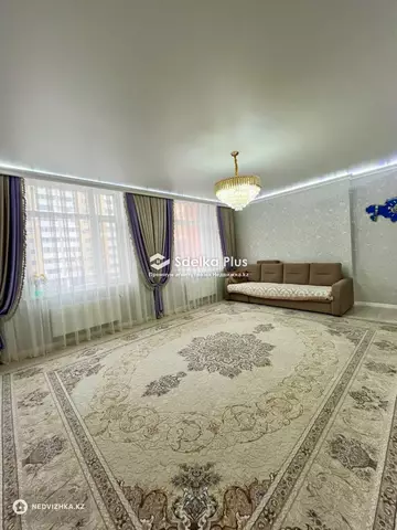 4-комнатная квартира, этаж 3 из 17, 130 м²