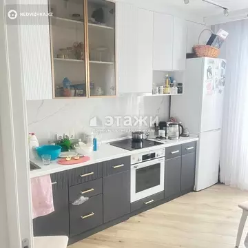 3-комнатная квартира, этаж 9 из 10, 68 м²