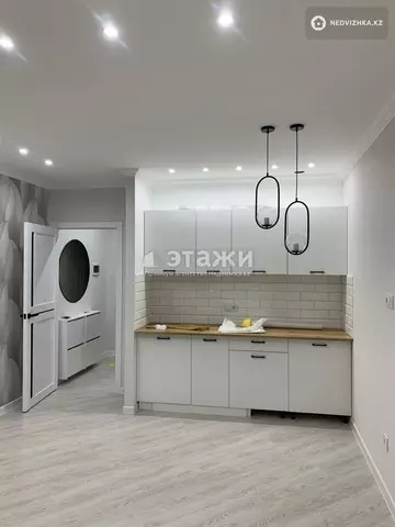 1-комнатная квартира, этаж 3 из 10, 30 м²