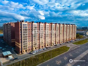 1-комнатная квартира, этаж 10 из 12, 42 м²