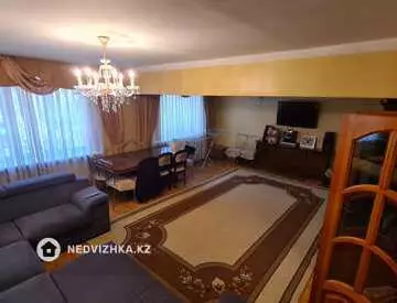 6-комнатная квартира, этаж 1 из 5, 136 м²