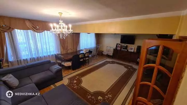 136 м², 6-комнатная квартира, этаж 1 из 5, 136 м², изображение - 1