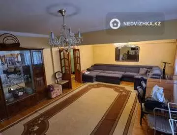 6-комнатная квартира, этаж 1 из 5, 136 м²