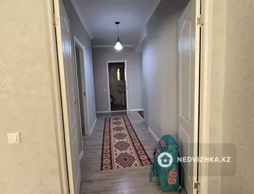 2-комнатная квартира, этаж 8 из 24, 66 м²
