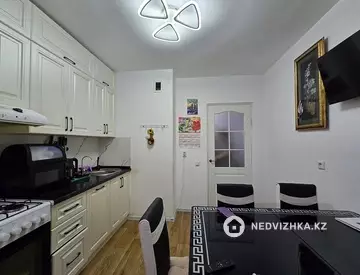 2-комнатная квартира, этаж 4 из 5, 53 м²