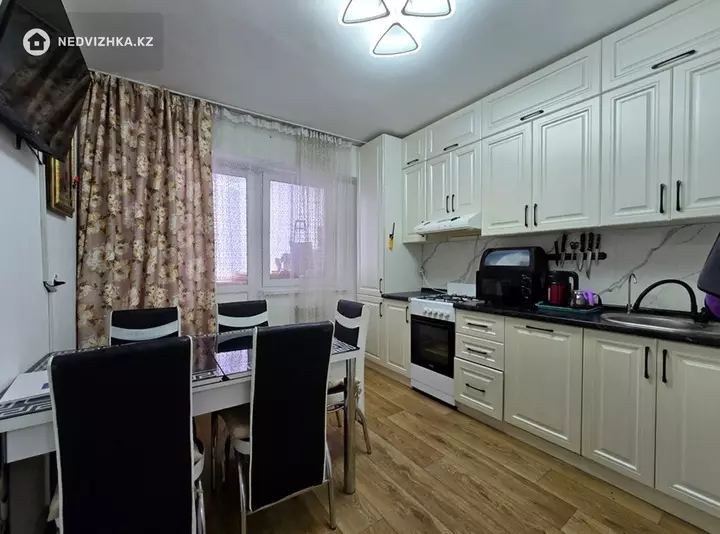 53.2 м², 2-комнатная квартира, этаж 4 из 5, 53 м², изображение - 1