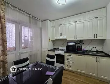 2-комнатная квартира, этаж 4 из 5, 53 м²