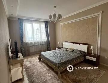 3-комнатная квартира, этаж 25 из 25, 138 м²