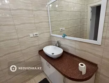 3-комнатная квартира, этаж 25 из 25, 138 м²