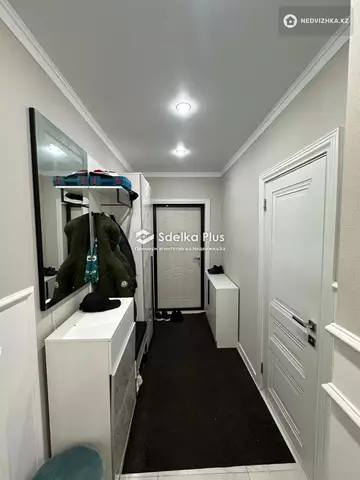 4-комнатная квартира, этаж 3 из 12, 104 м²