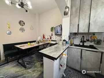 3-комнатная квартира, этаж 1 из 9, 72 м²