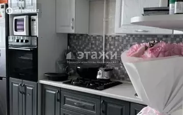 2-комнатная квартира, этаж 8 из 9, 60 м²