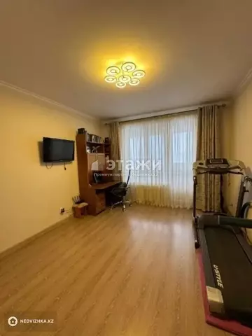 4-комнатная квартира, этаж 10 из 22, 117 м²