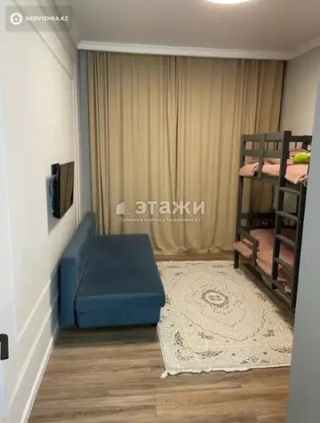 2-комнатная квартира, этаж 4 из 10, 55 м²