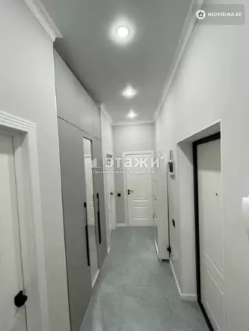 2-комнатная квартира, этаж 4 из 10, 55 м²