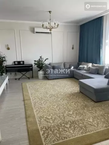 4-комнатная квартира, этаж 4 из 6, 135 м²