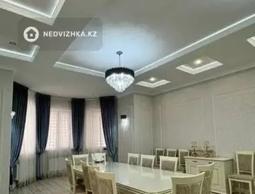 7-комнатный дом, 8 соток, 475 м²