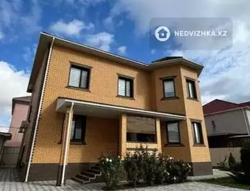 7-комнатный дом, 8 соток, 475 м²