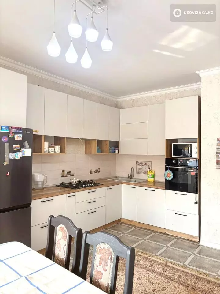 240 м², 7-комнатный дом, 7 соток, 240 м², изображение - 1