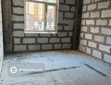 2-комнатная квартира, этаж 3 из 9, 61 м²