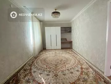 4-комнатная квартира, этаж 1 из 5, 112 м², на длительный срок