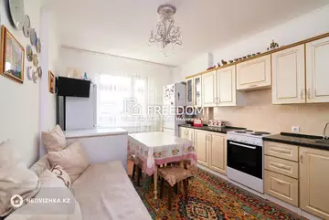 3-комнатная квартира, этаж 4 из 9, 92 м²