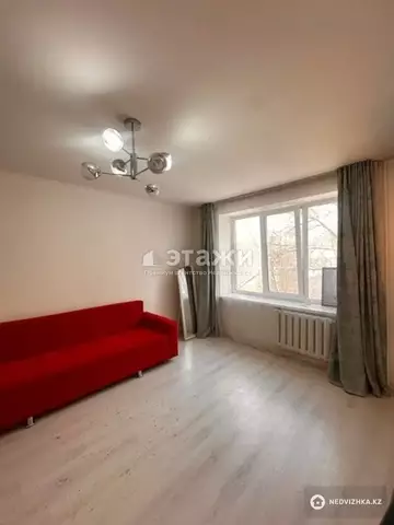 1-комнатная квартира, этаж 4 из 5, 1 м²