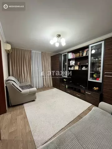 2-комнатная квартира, этаж 3 из 4, 38 м²