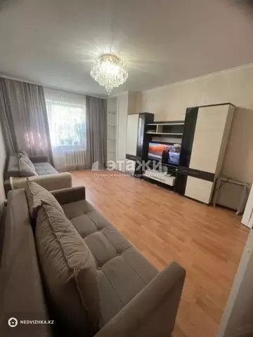 2-комнатная квартира, этаж 3 из 10, 64 м²