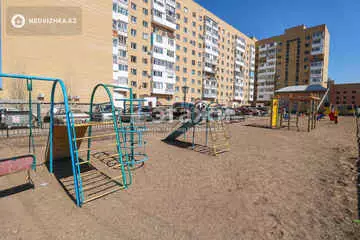 3-комнатная квартира, этаж 4 из 10, 80 м²