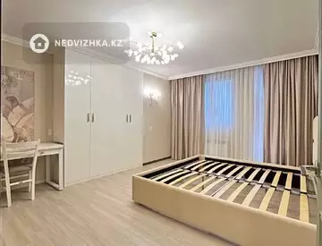 5-комнатная квартира, этаж 13 из 21, 165 м²