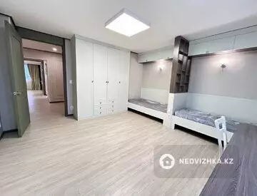 5-комнатная квартира, этаж 13 из 21, 165 м²