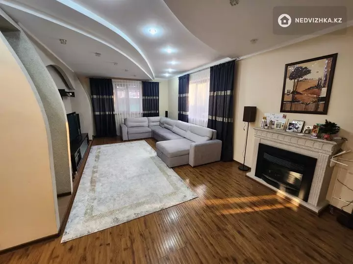 206 м², 8-комнатный дом, 7 соток, 206 м², изображение - 1