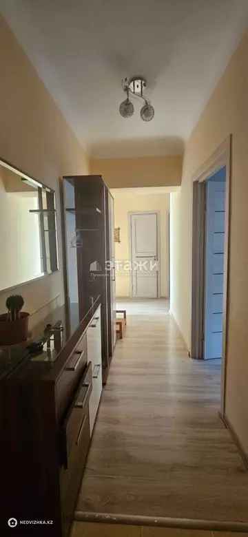 2-комнатная квартира, этаж 3 из 5, 55 м²