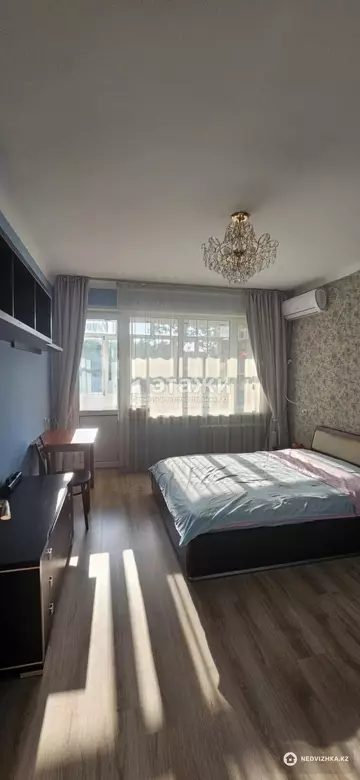 2-комнатная квартира, этаж 3 из 5, 55 м²