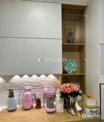 2-комнатная квартира, этаж 3 из 10, 47 м², на длительный срок