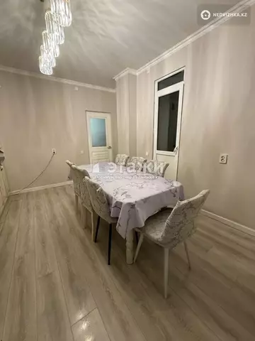 3-комнатная квартира, этаж 11 из 13, 100 м²