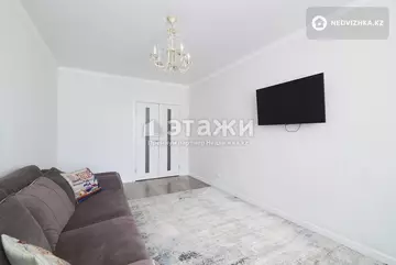 2-комнатная квартира, этаж 4 из 12, 65 м²
