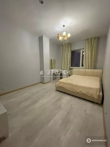 2-комнатная квартира, этаж 19 из 19, 60 м²